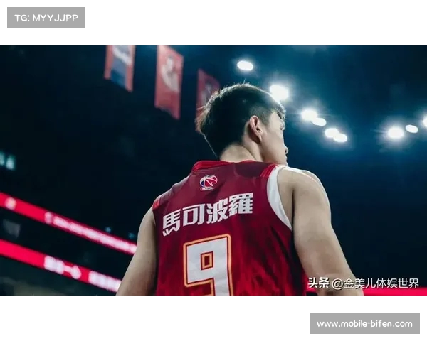 老将发光发热助广东队逆转战胜吉林演绎精彩比赛瞬间 老将发光发热助广东队逆转战胜吉林演绎精彩比赛瞬间